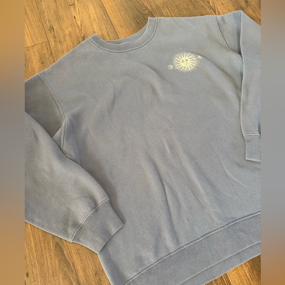 Hollister Co. Women’s Celestial Crew Neck Sweatshirt Size M Slate Blue - Picture 2 of 6